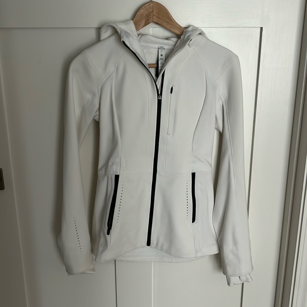 Lululemon sleek city jacket size 4